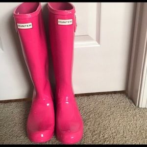HOT PINK GLOSS HUNTER BOOTS